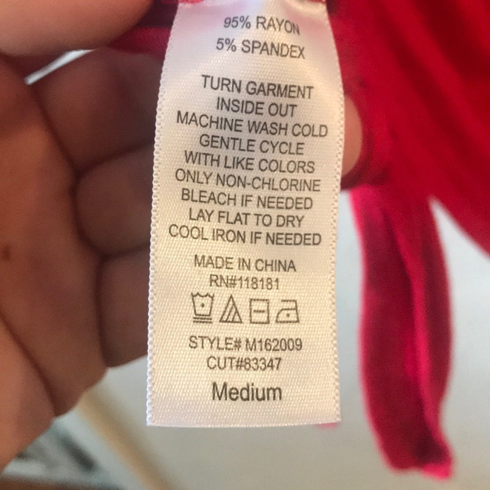 B.L.E.U Red Top - Picture 4 of 5